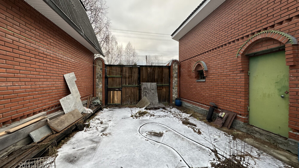 п. Сарапулка, ул. Ленина, 168 (городской округ Березовский) - фото дома (7)