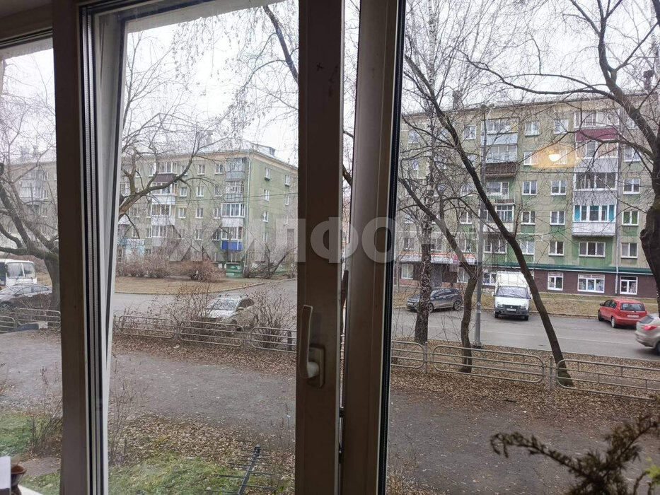 г. Нижний Тагил, ул. Первомайская, 27 (городской округ Нижний Тагил) - фото комнаты (3)