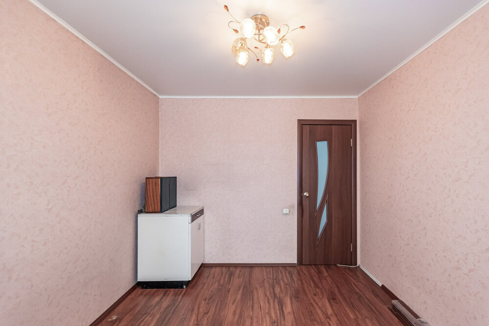 г. Первоуральск, ул. Ленина, 21А (городской округ Первоуральск) - фото квартиры (6)