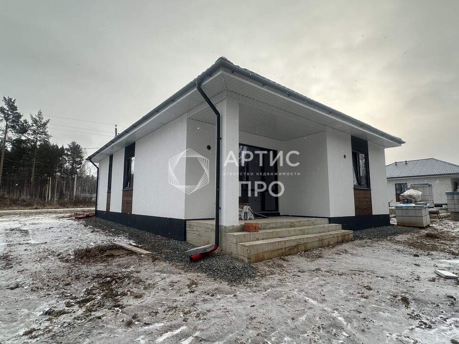 к.п. Белые Росы, ул. Лиственная, 9 (городской округ Полевской, с. Курганово) - фото дома (6)