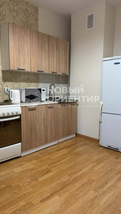 Екатеринбург, ул. Краснолесья, 135 (Академический) - фото квартиры (3)