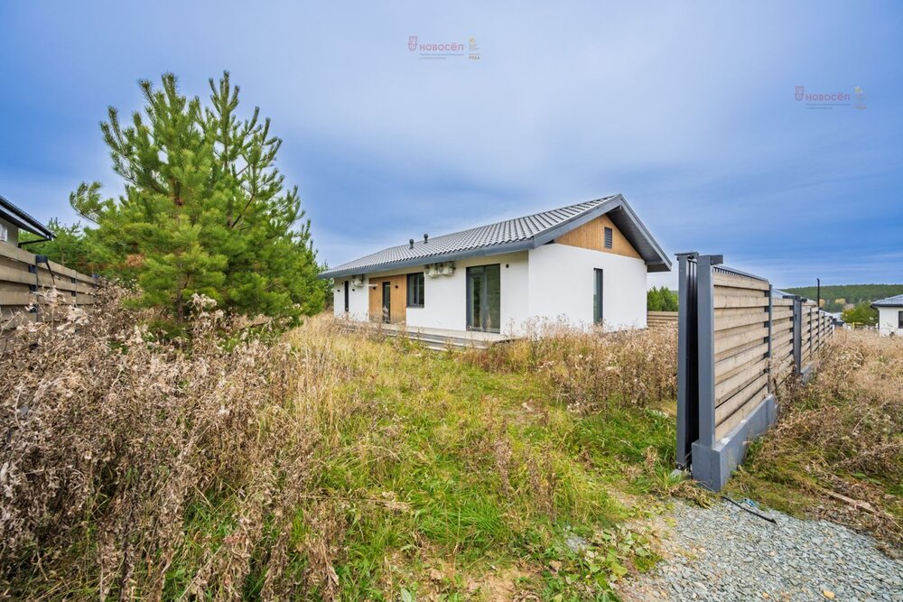 п. Бобровский, ул. Дега, 1 (городской округ Сысертский) - фото коттеджа (4)