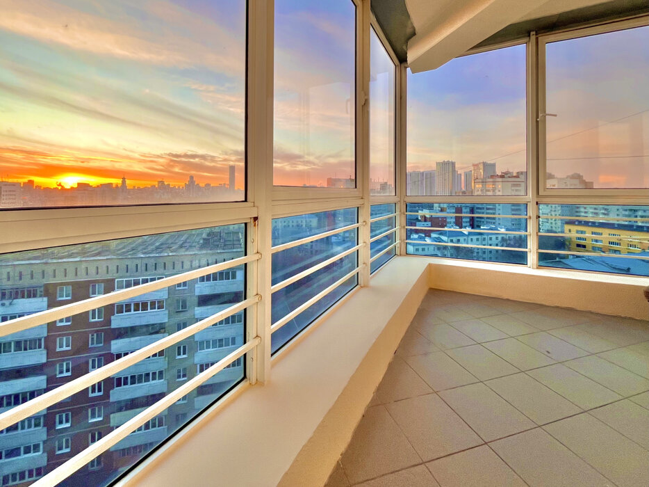 Екатеринбург, ул. Кузнечная, 81 (Центр) - фото квартиры (1)