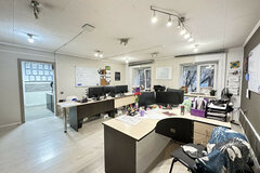 Екатеринбург, ул. Крылова, 26 (ВИЗ) - фото офисного помещения