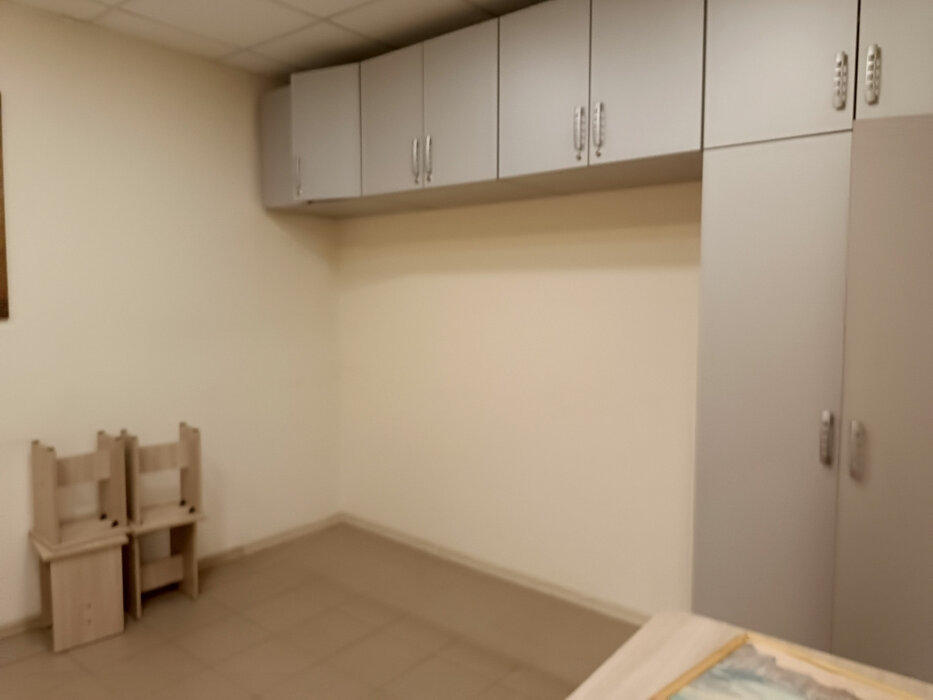 Екатеринбург, ул. Краснолесья, 30 (УНЦ) - фото офисного помещения (6)