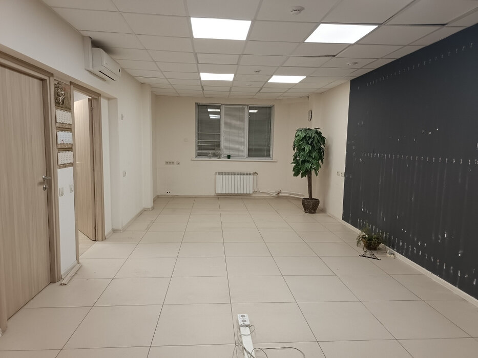 Екатеринбург, ул. Краснолесья, 30 (УНЦ) - фото офисного помещения (7)