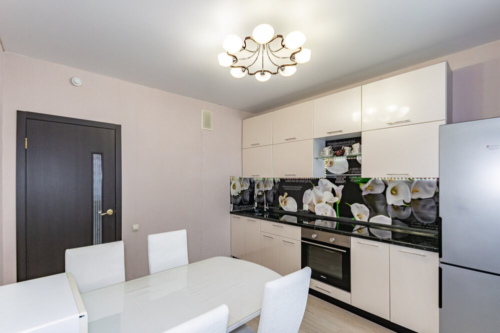 Екатеринбург, ул. Чкалова, 242 (УНЦ) - фото квартиры (3)