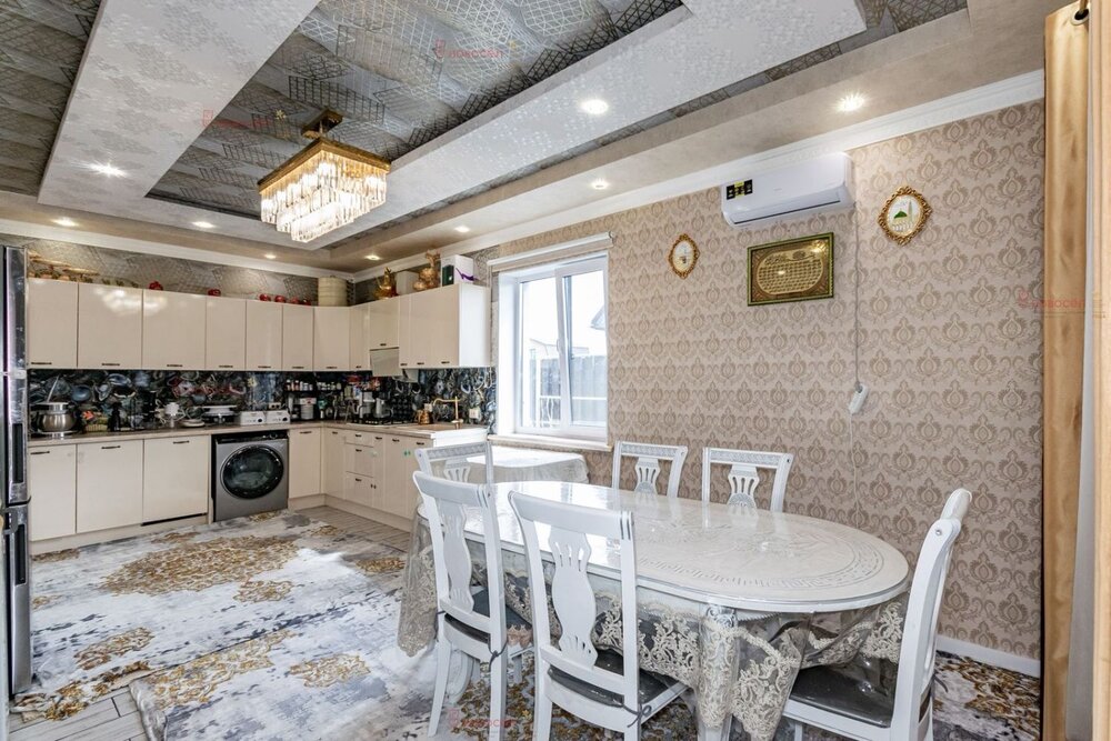 Екатеринбург, ул. 12-я Баритовая, 6 (Горный щит) - фото коттеджа (1)