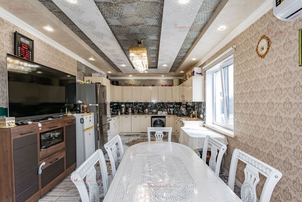 Екатеринбург, ул. 12-я Баритовая, 6 (Горный щит) - фото коттеджа (5)