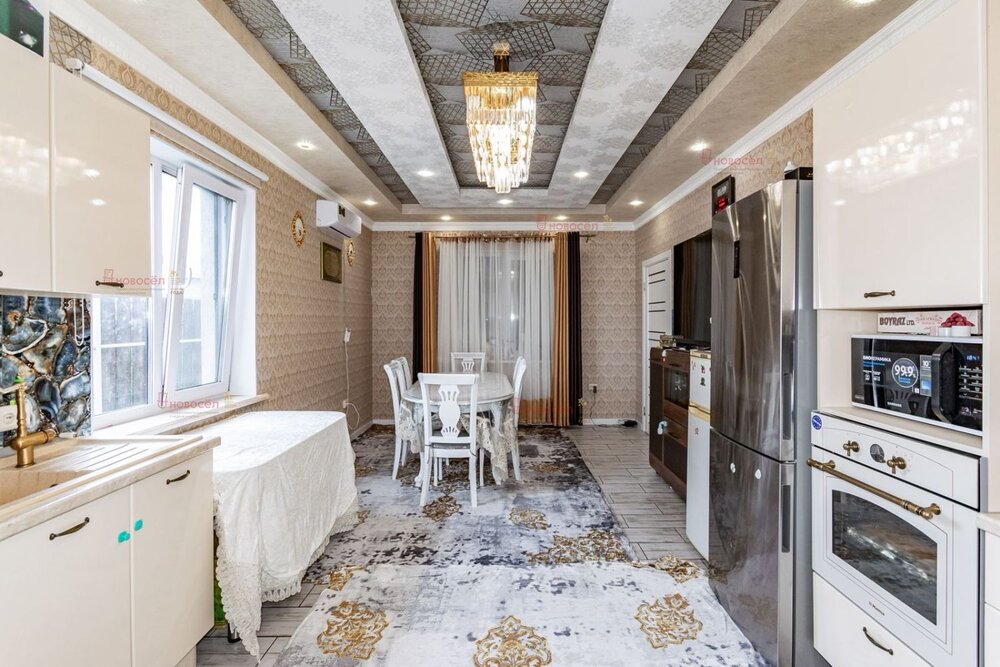 Екатеринбург, ул. 12-я Баритовая, 6 (Горный щит) - фото коттеджа (6)