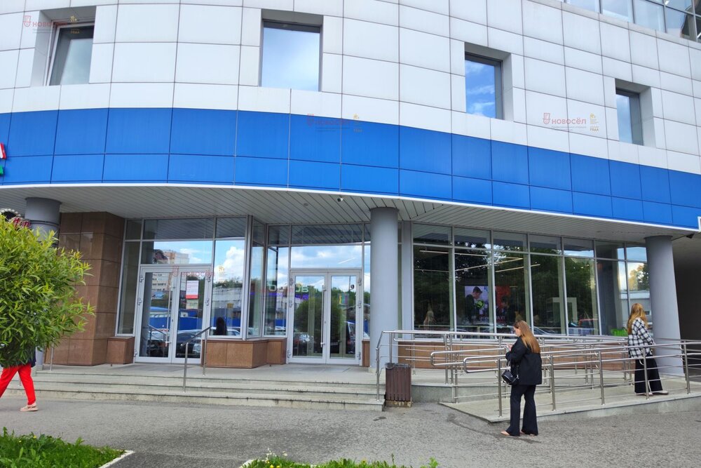 Екатеринбург, ул. Основинская, 10 (Пионерский) - фото торговой площади (2)