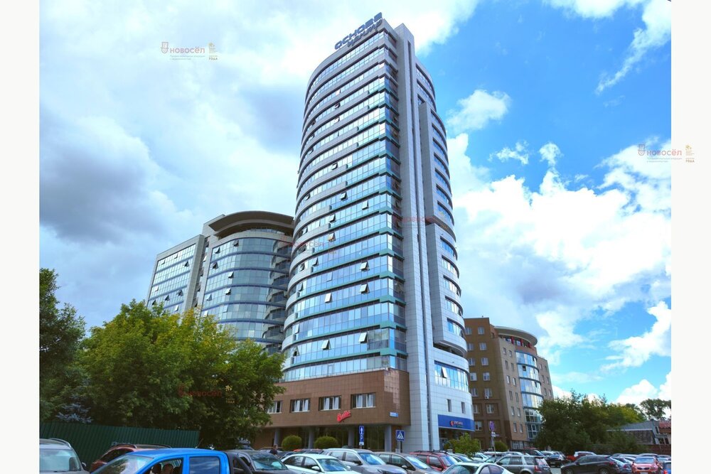 Екатеринбург, ул. Основинская, 10 (Пионерский) - фото торговой площади (8)