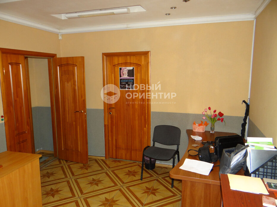 Екатеринбург, ул. Декабристов, 16/18 Б (Центр) - фото торговой площади (2)