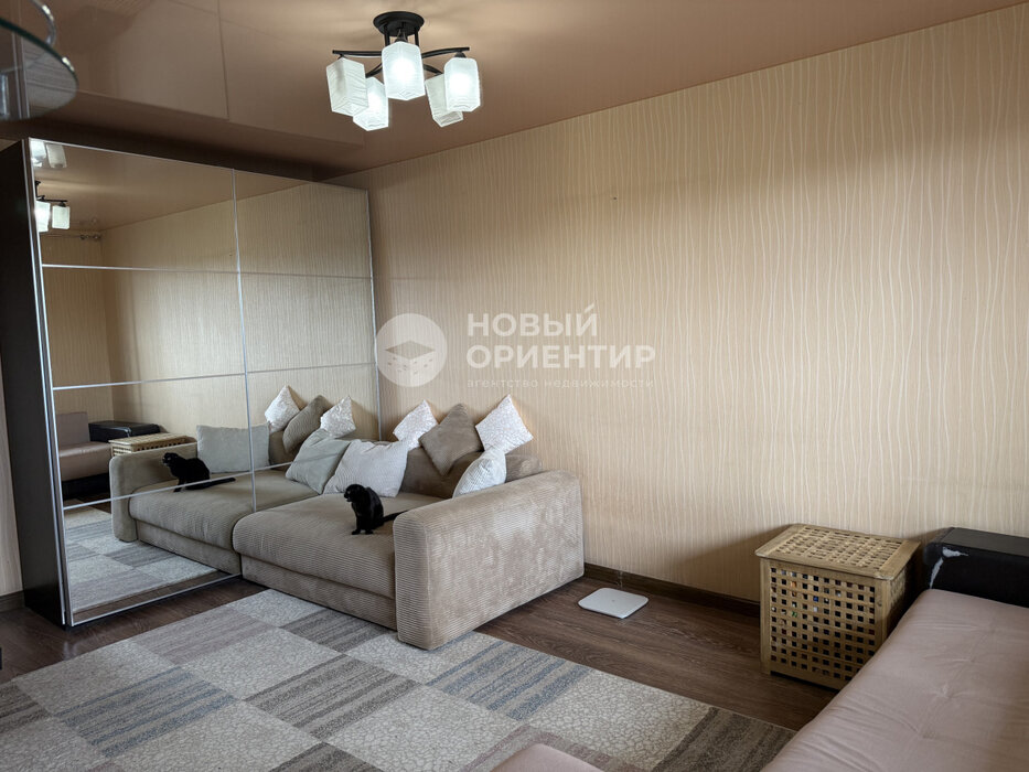 г. Первоуральск, ул. Емлина, 1а (городской округ Первоуральск) - фото квартиры (2)