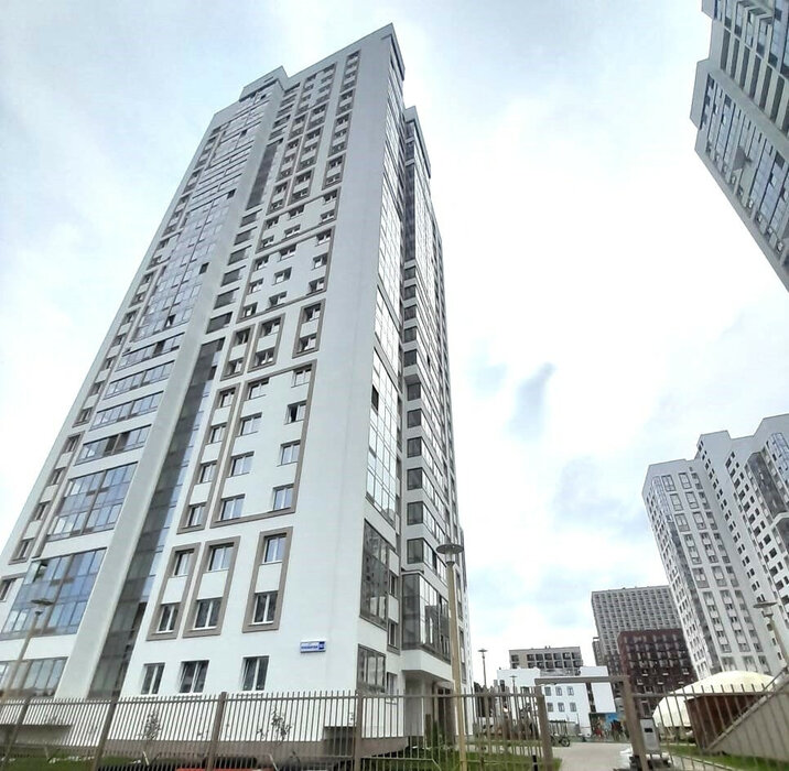 Екатеринбург, ул. Краснолесья, 108/3 - фото квартиры (1)