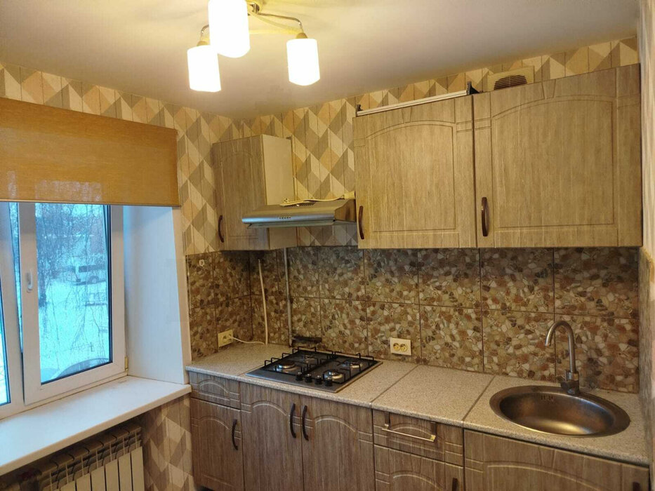 г. Арамиль, ул. Космонавтов, 7 кор.2 (городской округ Арамильский) - фото квартиры (1)