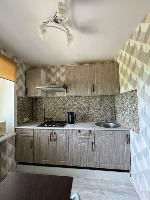 г. Арамиль, ул. Космонавтов, 7 кор.2 (городской округ Арамильский) - фото квартиры (4)