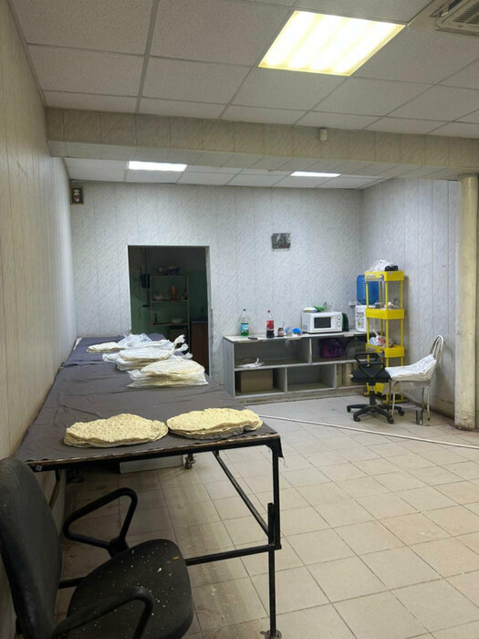 г. Арамиль, ул. Белинского, 13 (городской округ Арамильский) - фото торговой площади (1)