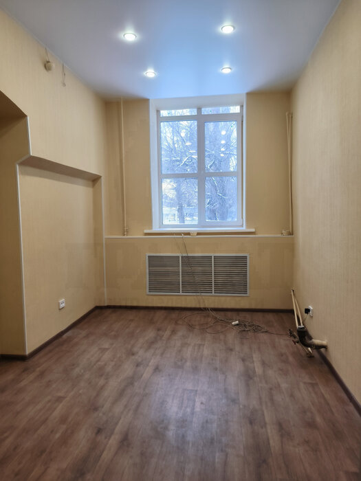 Екатеринбург, ул. Грибоедова, 9 (Химмаш) - фото торговой площади (1)