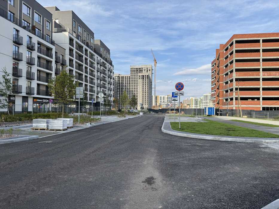 Екатеринбург, ул. Ландау, 7б (Академический) - фото торговой площади (2)