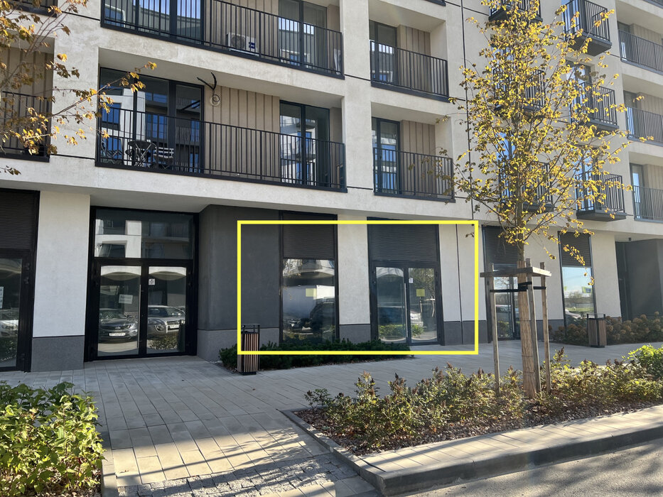 Екатеринбург, ул. Ландау, 7 (Академический) - фото торговой площади (1)