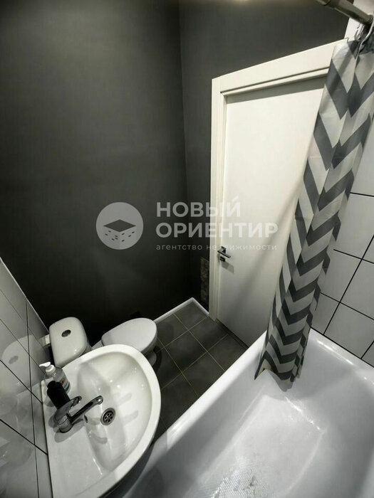 Екатеринбург, ул. Лодыгина, 15 (Втузгородок) - фото квартиры (8)