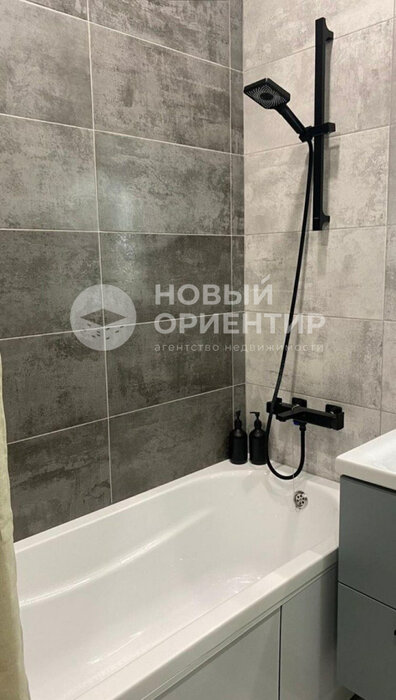 Екатеринбург, ул. Островского, 2/2 (Автовокзал) - фото квартиры (8)