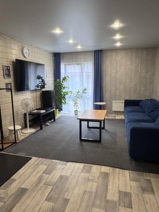 п. Бобровский, ул. Яблоневая, 10 (городской округ Сысертский) - фото дома (2)