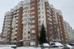 Екатеринбург, ул. Красных командиров, 32 (Эльмаш) - фото торговой площади