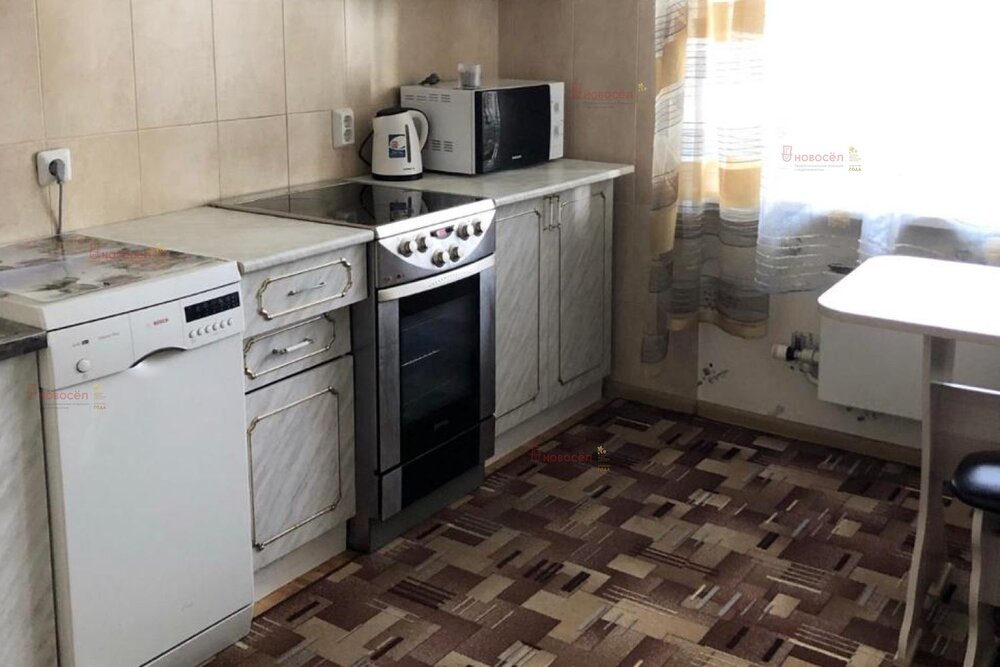 Екатеринбург, ул. Авиационная, 61/1 (Автовокзал) - фото квартиры (3)