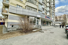 Екатеринбург, ул. Трактористов, 4 (Автовокзал) - фото офисного помещения