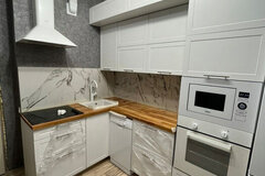 поселок городского типа Белоярский, ул. Центральная, 44 (городской округ Белоярский) - фото квартиры