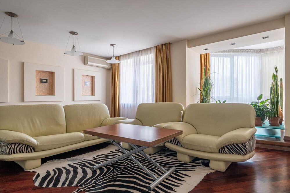 Екатеринбург, ул. Луначарского, 57 (Центр) - фото квартиры (1)