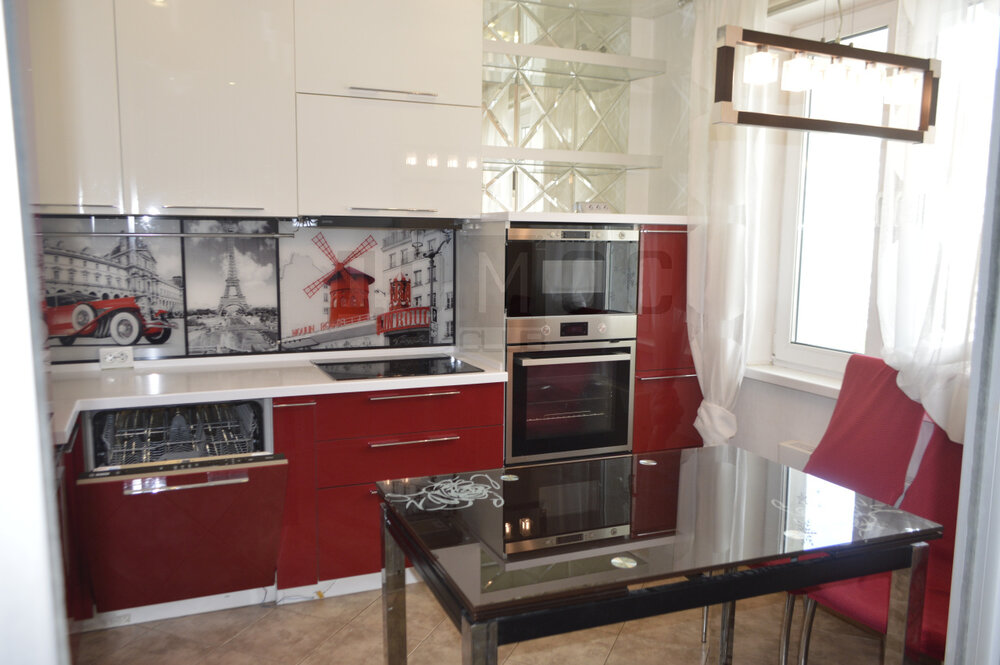 Екатеринбург, ул. Краснолесья, 28 (УНЦ) - фото квартиры (1)