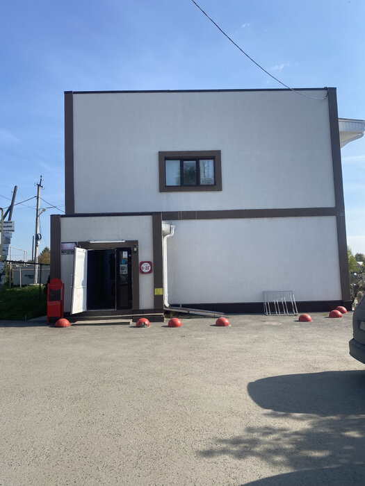 д. Большое Седельниково, ул. 1 Мая, 15 (городской округ Сысертский) - фото торговой площади (5)