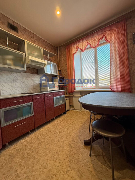 г. Каменск-Уральский, ул. Олега Кошевого, 9 (городской округ Каменский) - фото квартиры (1)