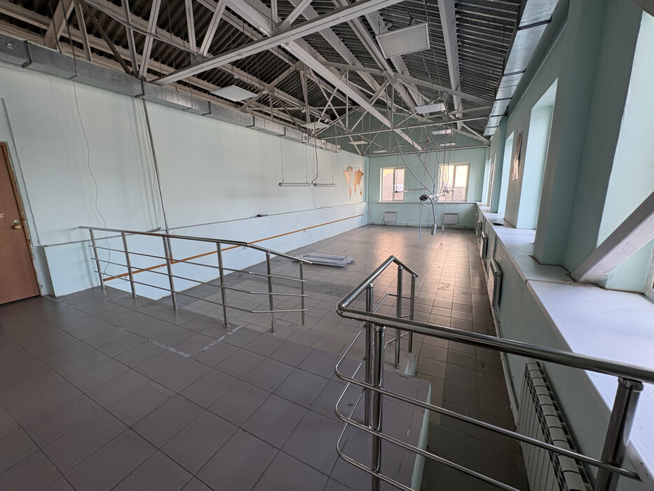 Екатеринбург, ул. Старых Большевиков, 2 (Эльмаш) - фото торговой площади (3)