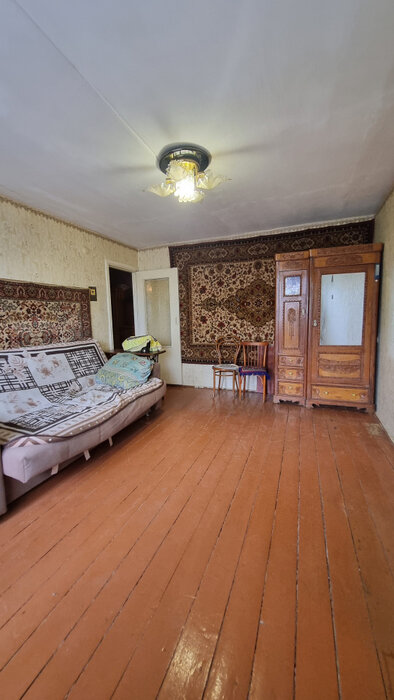 г. Артемовский, ул. Полярников, 31 (городской округ Артемовский) - фото квартиры (1)