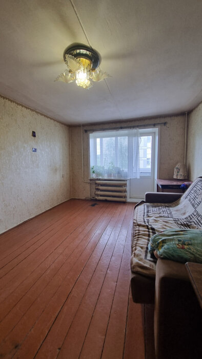 г. Артемовский, ул. Полярников, 31 (городской округ Артемовский) - фото квартиры (2)