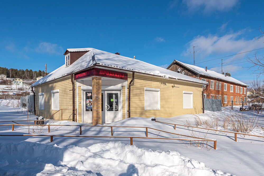 г. Дегтярск, ул. Клубная, 16А (городской округ Город Дегтярск) - фото здания (1)