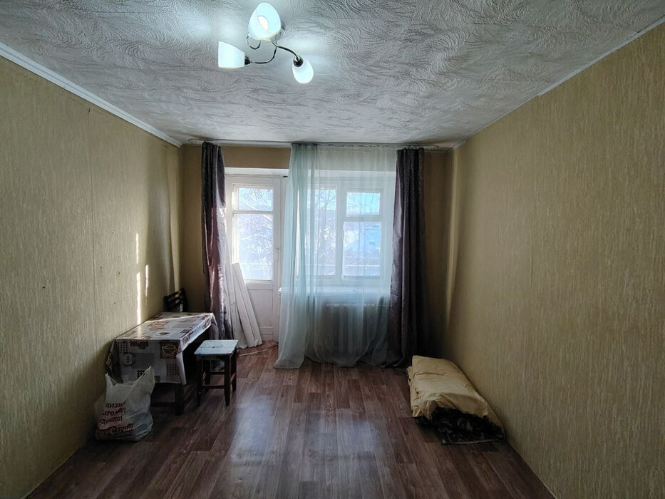 поселок городского типа Верхние Серги, ул. Ленина, 13 (городское поселение Верхнесергинское) - фото квартиры (1)