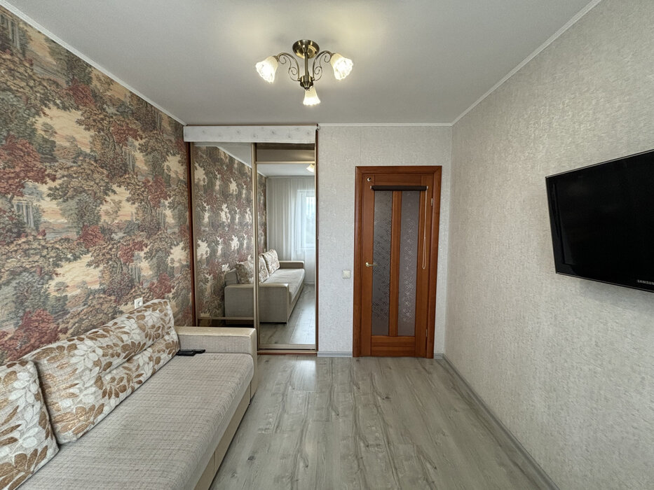 г. Первоуральск, ул. Трубников, 48б (городской округ Первоуральск) - фото квартиры (2)