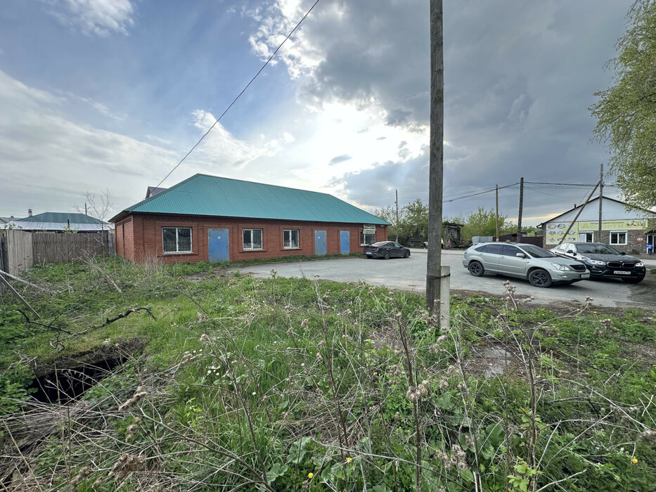 п. Верхняя Синячиха, ул. Красной Гвардии, 13 (городской округ Алапаевский) - фото торговой площади (1)