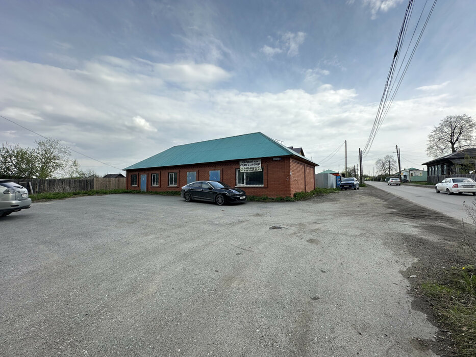 п. Верхняя Синячиха, ул. Красной Гвардии, 13 (городской округ Алапаевский) - фото торговой площади (3)