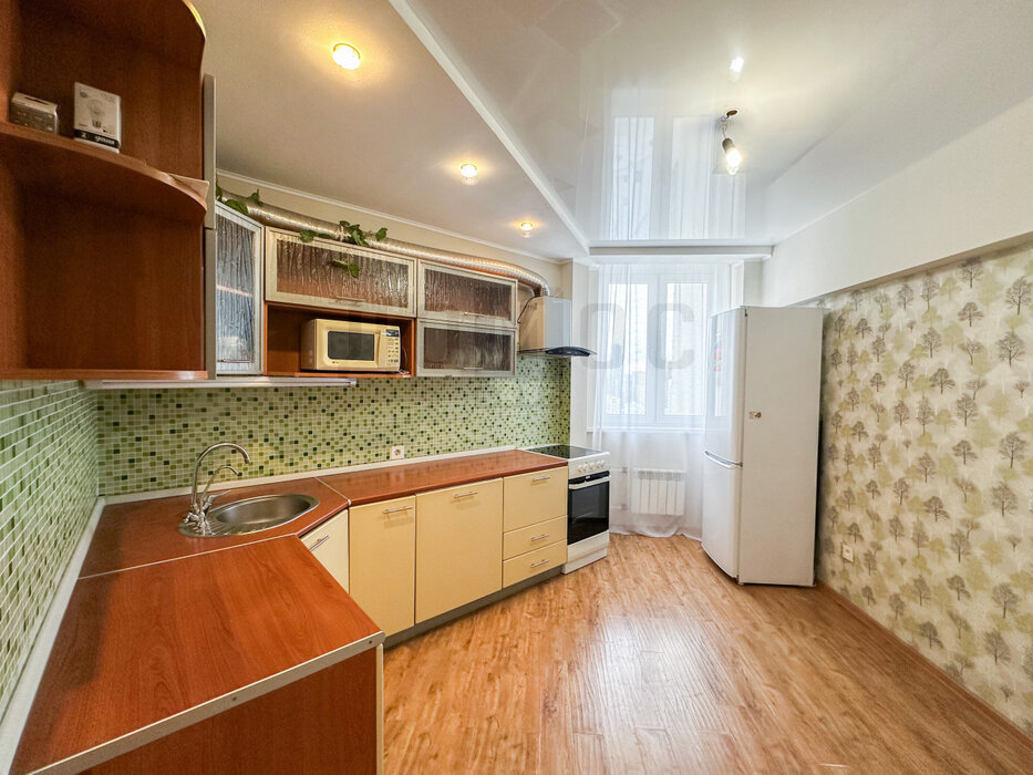 Екатеринбург, ул. Краснолесья, 30 (УНЦ) - фото квартиры (1)