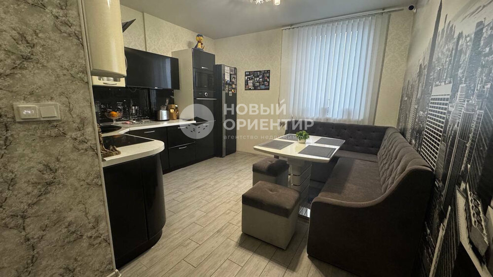 Екатеринбург, ул. Куйбышева, 98 (Шарташский рынок) - фото квартиры (1)