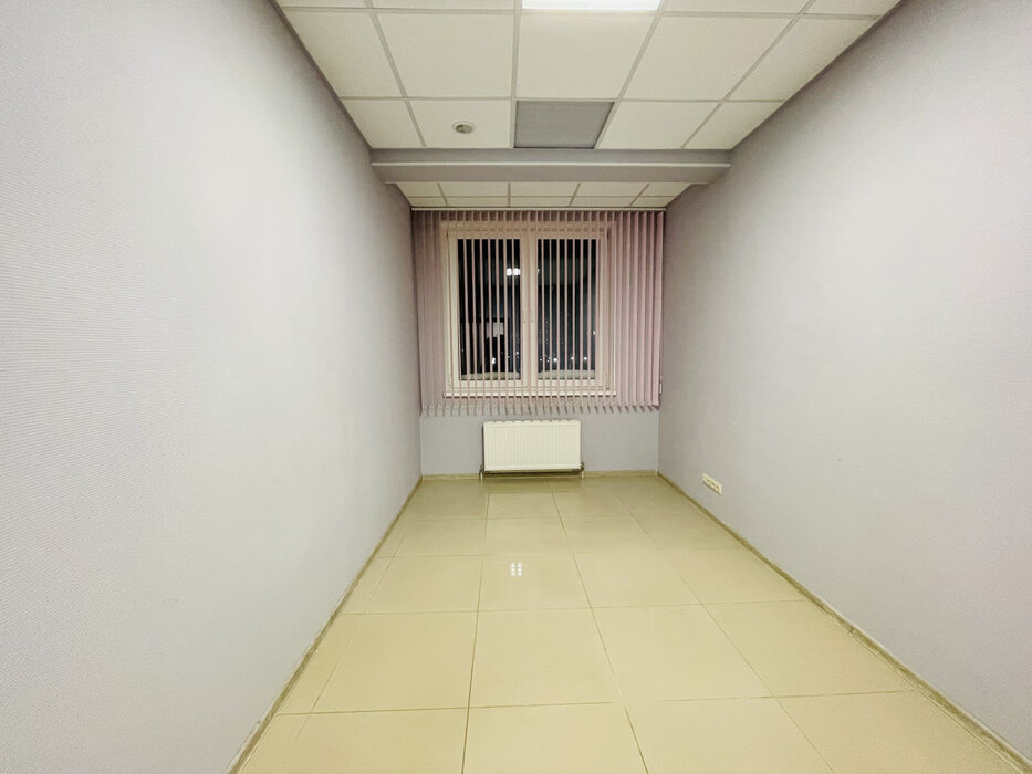 Екатеринбург, ул. Чкалова, 258 (УНЦ) - фото офисного помещения (4)