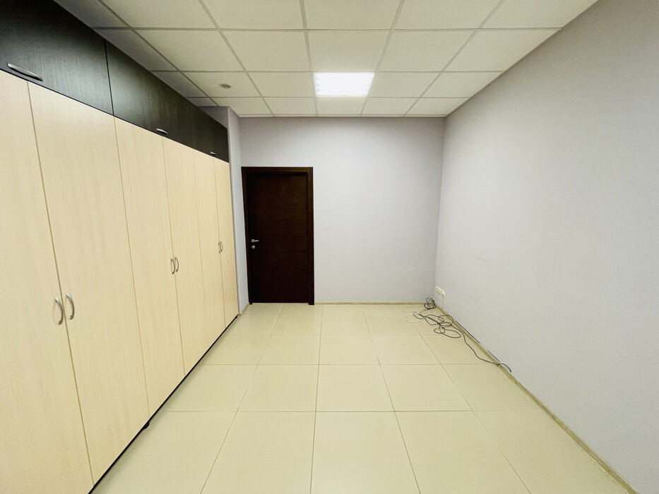 Екатеринбург, ул. Чкалова, 258 (УНЦ) - фото офисного помещения (8)