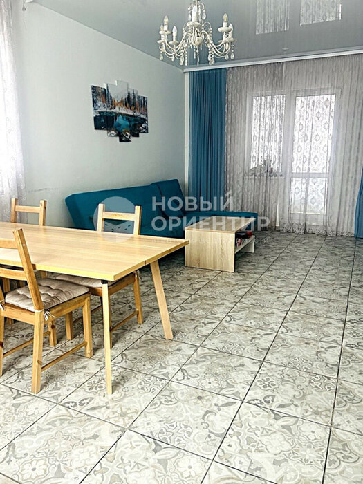 п. Прохладный, ул. Изумрудная, 27 (городской округ Белоярский) - фото дома (1)