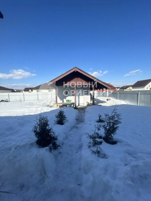 п. Прохладный, ул. Изумрудная, 27 (городской округ Белоярский) - фото дома (6)